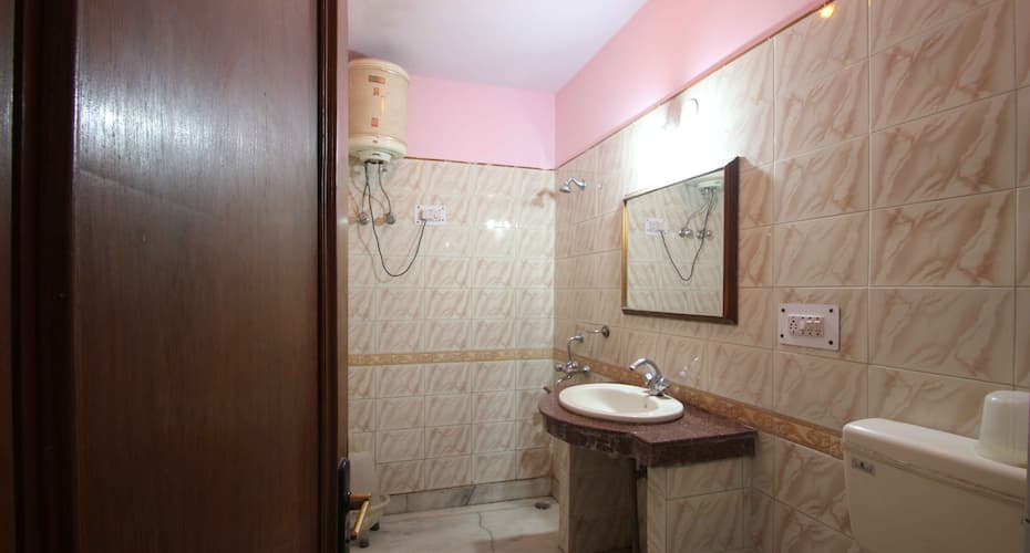 Royal Inn Motel & Restaurant, Dehradun 4